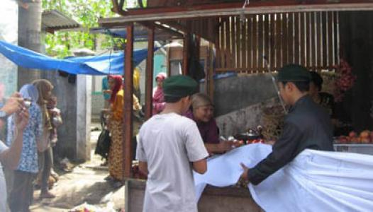 Ima Madina Galang Tanda Tangan Tuntut Bupati Hidayat Batubara Mundur
